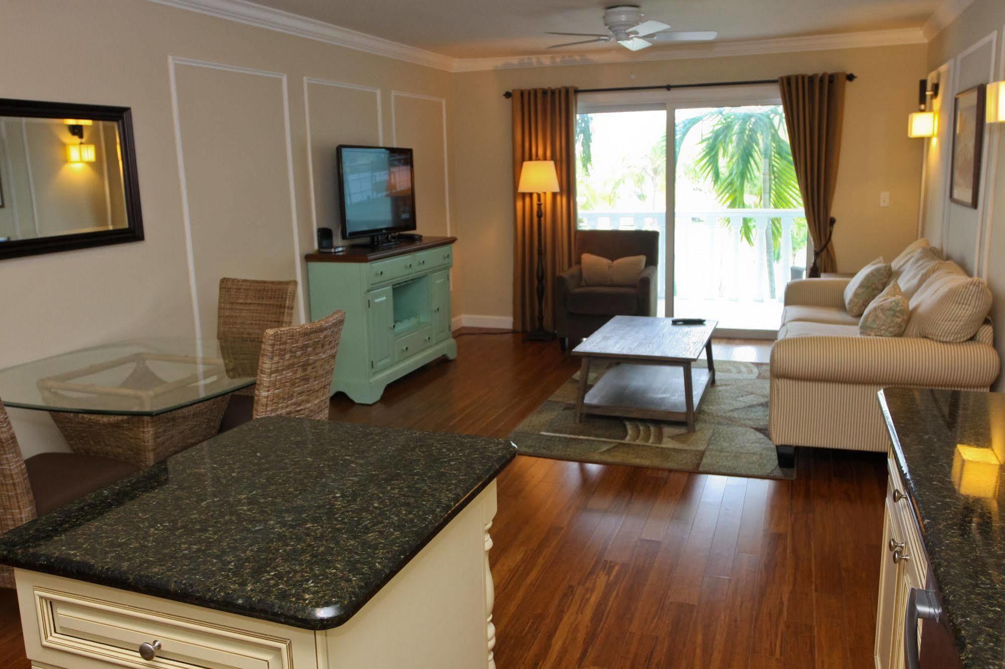 Dolphin Cove (Adults Only) Villa Freeport Buitenkant foto